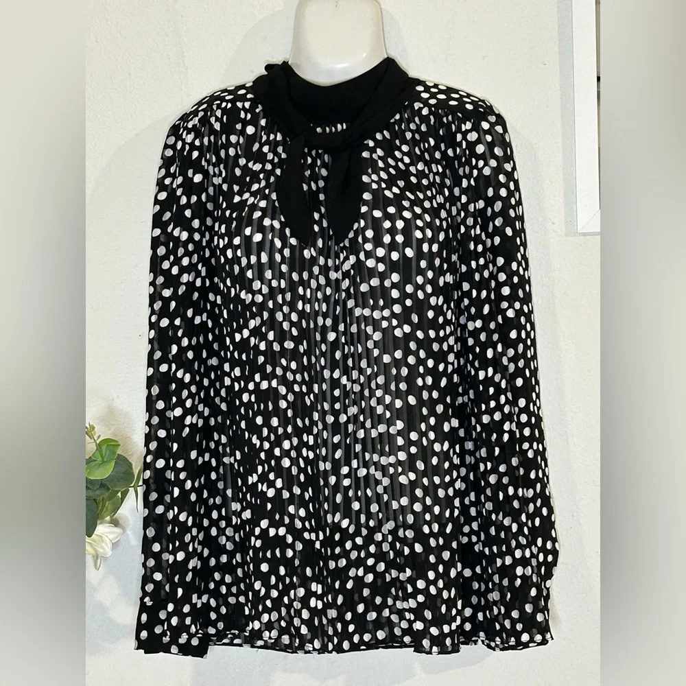 Zara Black and White Puff Sleeve Blouse with Tie Front